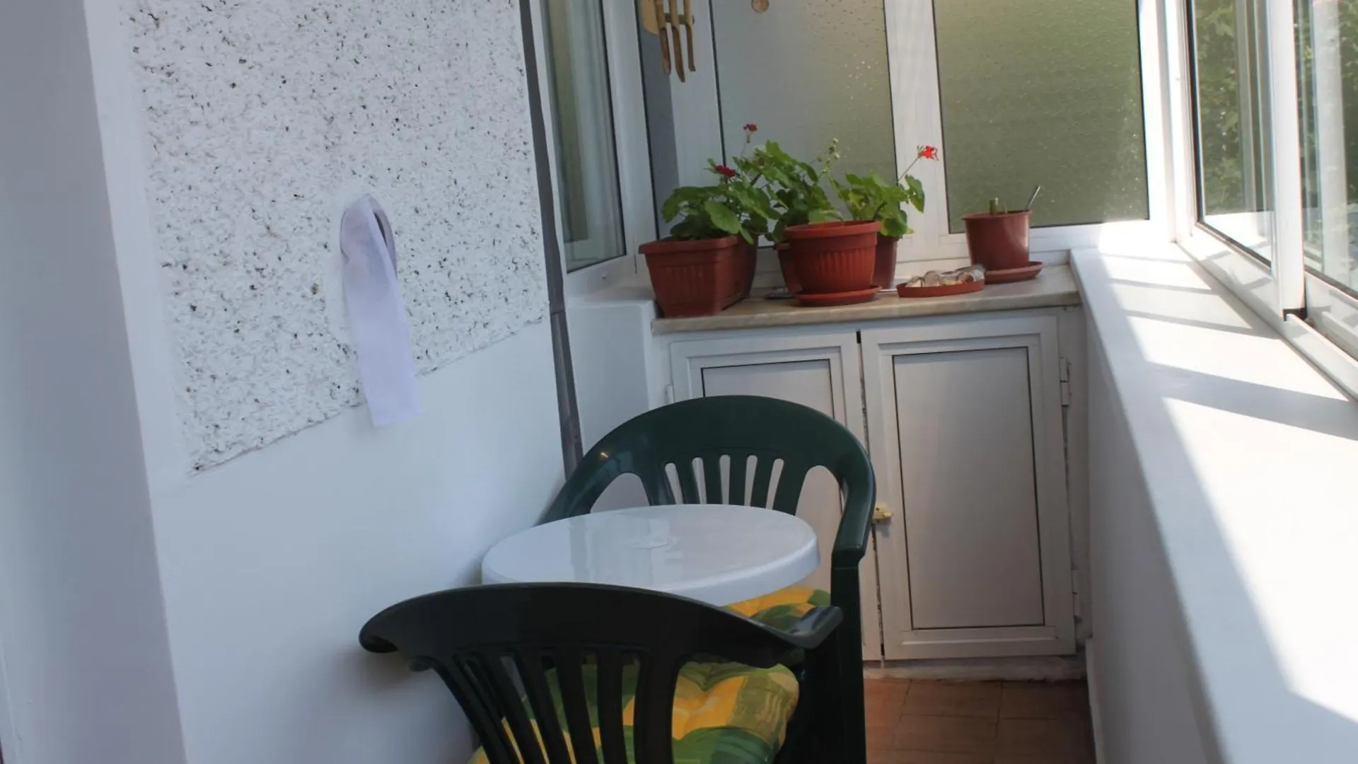 Sunny Cozy Flat In The Centre, Close To Beach, 4 Rooms, 105Sqm Varna Apartment